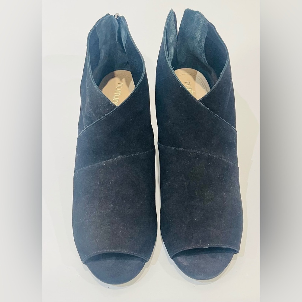 NWOT WOMENS NURTURE OPEN TOE SUEDE BOOTIES SIZE 9M